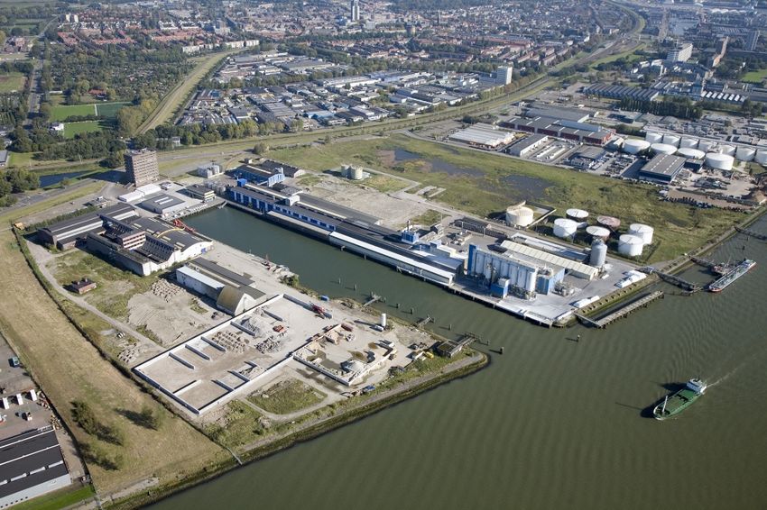 DHG VERKOOPT ALIPHOSTERREIN