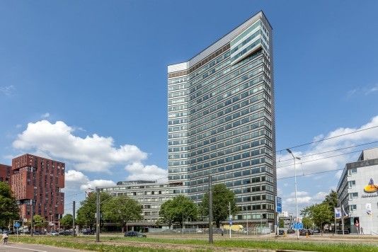 Bewegin huurt 536 m² kantoorruimte in Le Mirage