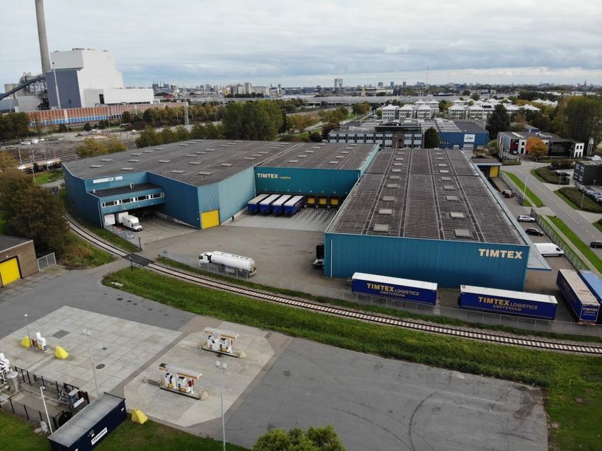 1530 Real Estate adviseert Timtex Transport bij verkoop bedrijfsgebouw Marifoonweg