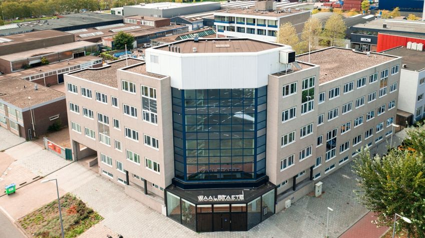 Ros Maritime Services B.V. huurt per 1 november 2023 een kantoorruimte in het gebouw “Waalstaete”. 