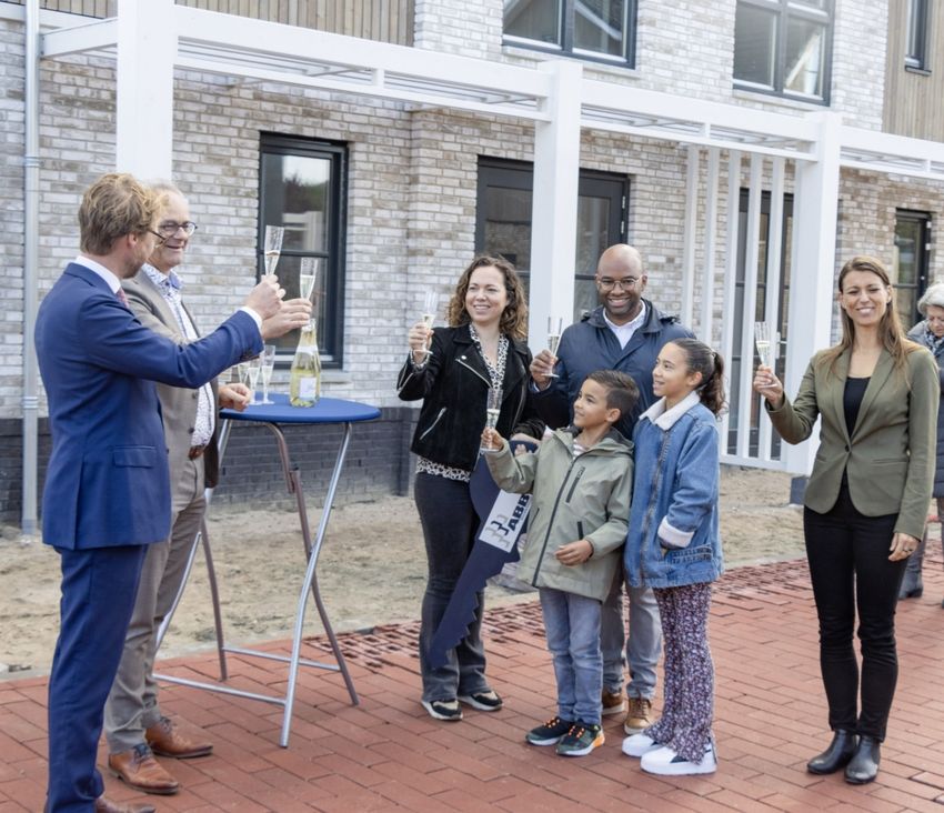 Kopers Amstelwijck Park ontvangen sleutels van hun nieuwe woning!